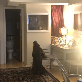 Abundant Splendor Acupuncture - Her desk - Acupuncture Near Me - New York, New York