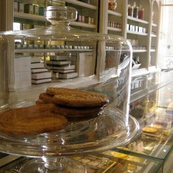 Angelina - Angelina storefront - Breakfast & Brunch Near Me - Paris, 75