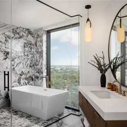 Thompson Houston - Bathroom