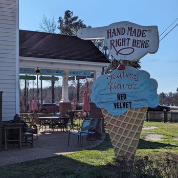 Short Lane Ice Cream - Outside - Ice Cream & Frozen Yogurt Near Me - Gloucester, Virginia Short Lane Ice Cream - Outside - Ice Cream & Frozen Yogurt Near Me - Gloucester, Virginia