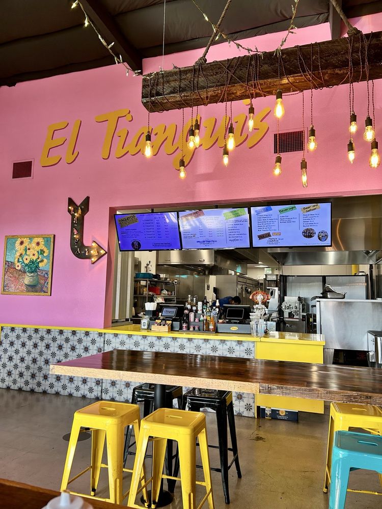El Tianguis Rolled Taquitos
