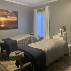 Serenity Wellness Spa - Couple's massage room