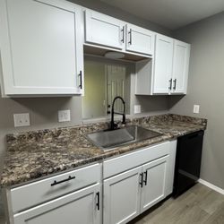Mountain Boulevard Apartments - Kitchen