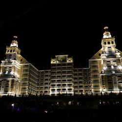 Royal Holiday Palace - Bei Nacht