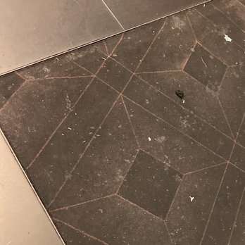Avalon Hollywood - Disgusting floors even after they're vacuumed - Dance Clubs Near Me - Los Angeles, California