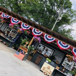 Hughes Farmers Market & Nursery - Storefront