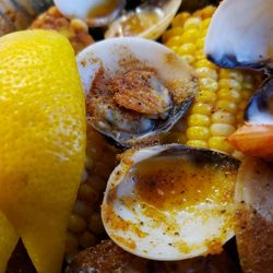 Cuse Catch and Grill - Combo G - closeup of small clams