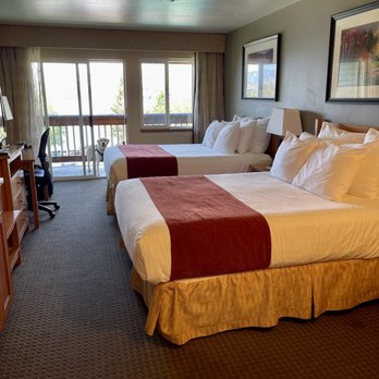 Lakeside Lodge and Suites - Queen room - Hotels Near Me - Chelan, Washington Lakeside Lodge and Suites - Queen room - Hotels Near Me - Chelan, Washington