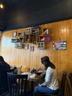 食宴兰州牛肉拉面 Shi Yan Lanzhou Beef Noodles by null