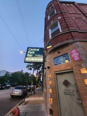 Central Park Bar by null