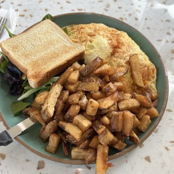 Popping Yolk Cafe - Smoked Salmon Omelette - Cafes Near Me - Brea, California