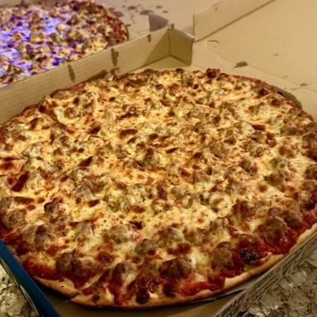 Vero Chicago Pizza - Pizza Near Me - Mesa, Arizona