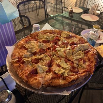 Wall ST Pizza - 12" pizza with vegan cheese - Pizza Near Me - Culver City, California