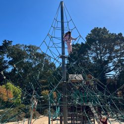 Koret Children's Quarter - Fun climbing area!