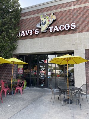 Javi's Tacos by null