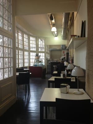 Llibreria la Central by null