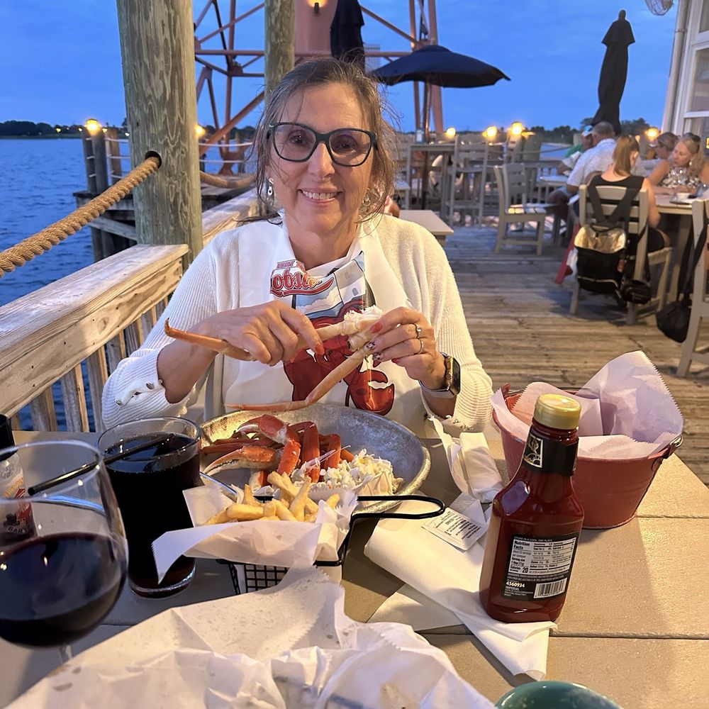 Lighthouse Point Bar & Grill - Seafood Near Me - The Villages, Florida