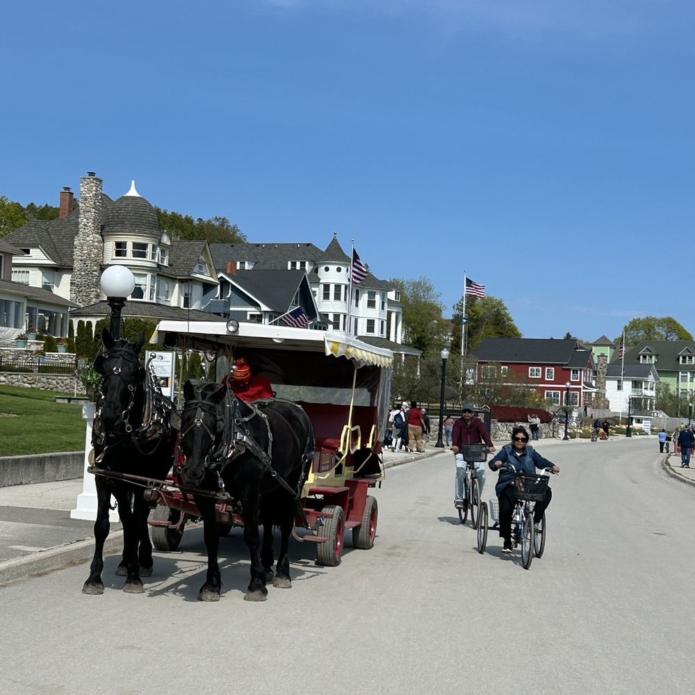 Mackinac Island - Landmarks & Historical Buildings Near Me Mackinac Island - Landmarks & Historical Buildings Near Me