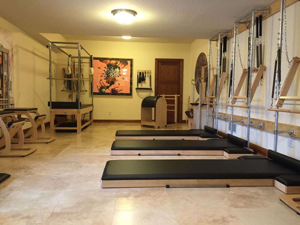 Mogo Pilates Logo