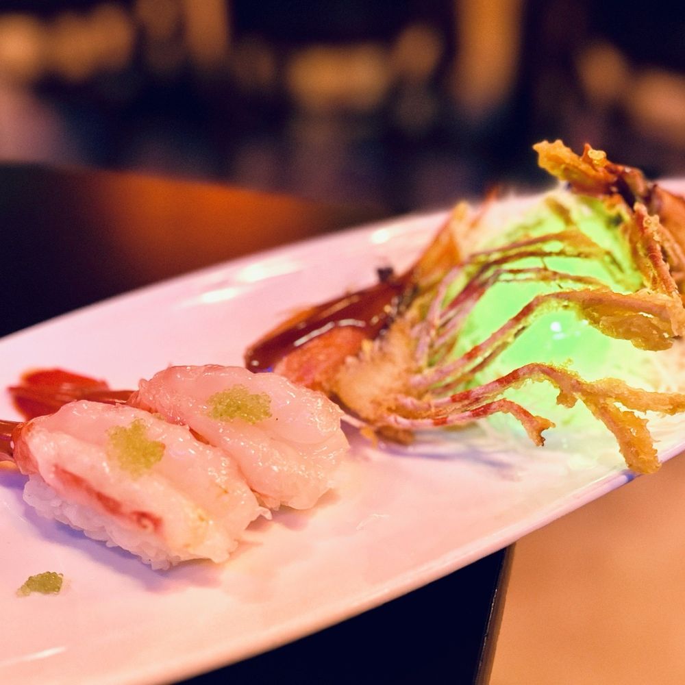 洋書　sushi & sashimi Shoyu Sushi Gosford Rd & White Ln, Bakersfield, CA 93311