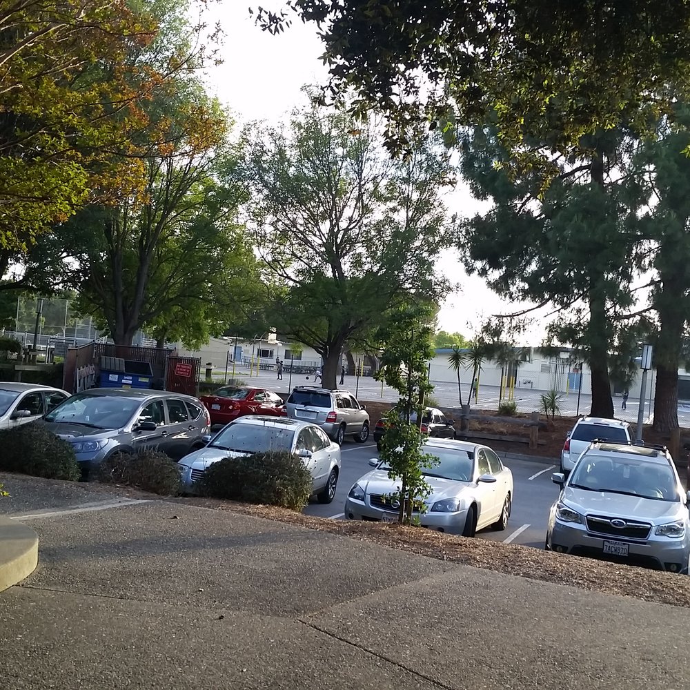 Ponderosa Park - Parking lot adjacent to group picnic areas - Parks Near Me - Sunnyvale, California Ponderosa Park - Parking lot adjacent to group picnic areas - Parks Near Me - Sunnyvale, California