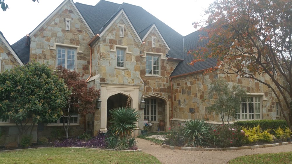 Slide of Humberto's Roofing Service