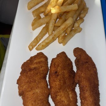 Fonda La Petrona - fried fish and french fries - Tapas Bars Near Me - Orlando, Florida