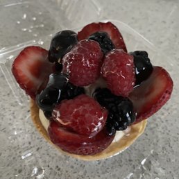 Fruit tart is da bomb!  So fresh and delicious!