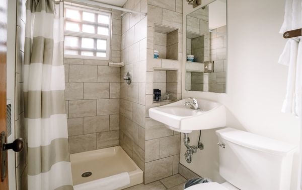 Inn of the White Salmon by null