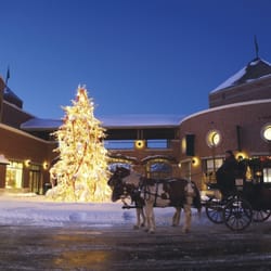 The Shops At Woodlake