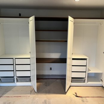 Handyman Dan - Complete wardrobe with customized internal storage space. - Handyman Near Me Handyman Dan - Complete wardrobe with customized internal storage space. - Handyman Near Me