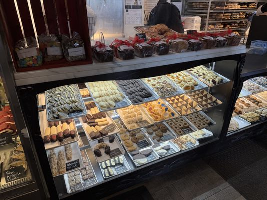 Kaufman's Bagel & Delicatessen by null