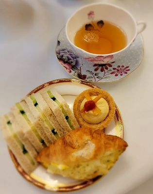 The Drawing Room by null