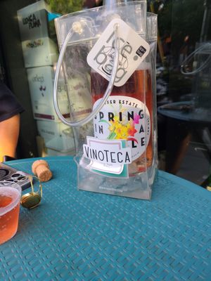 VinoTeca by null