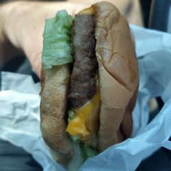 Mak's Burgers and BBQ - Cheese burger with mustard