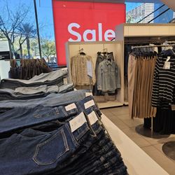 H&M - Sale going on