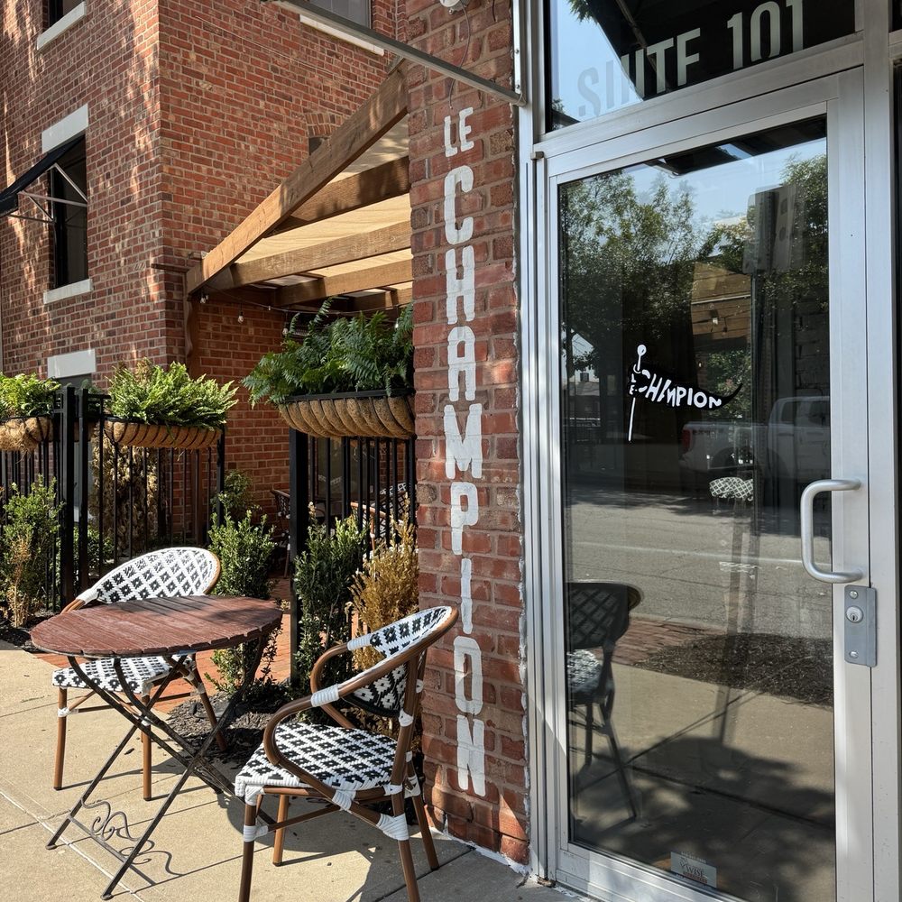Le Champion - Exterior - Coffee & Tea Near Me - Kansas City, Missouri