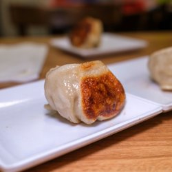 New Lun Ting Cafe - Potsticker