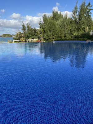 Halekulani Okinawa by null