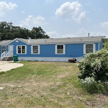 Swearingen Construction - This house flaps into a beautiful home. Almost rebuilt inside everything. - General Contractors Near Me
