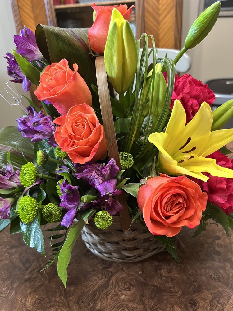 BUTZ FLOWERS & GIFTS Updated May 2024 12 Photos & 13 Reviews 120