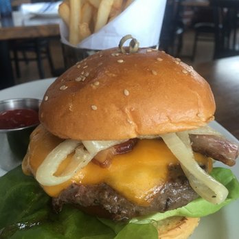 3 Westerly Bar & Grill - Prime Sirloin Burger - New American Near Me - Ossining, New York