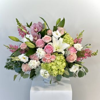 Flower Synergy - A reimagined Mother of Dragons bouquet, which gives the same look and feel. - Florists Near Me - Costa Mesa, California