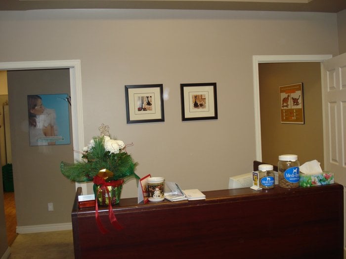 CLOVERDALE VETERINARY HOSPITAL Updated April 2024 4229 Dundas