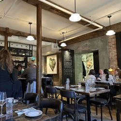 Lōuise Taverne & Bar à Vin