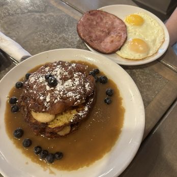 Another Broken Egg Cafe - French toast - Breakfast & Brunch Near Me - Pooler, Georgia