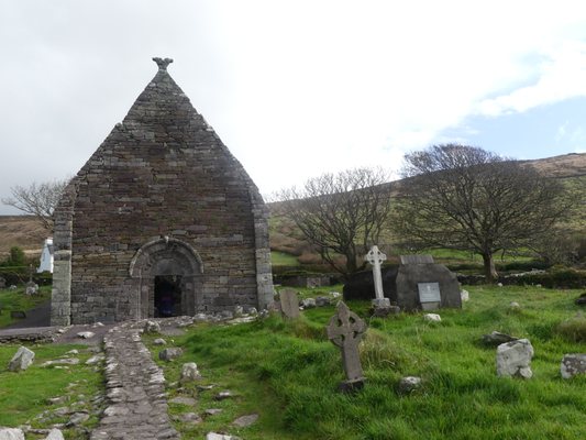 Kilmalkedar Church / Cill Maoilchéadair by null