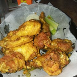 Dimaggio's Pizza III - Lemon pepper wings