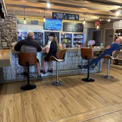 Market 22 - Bar area