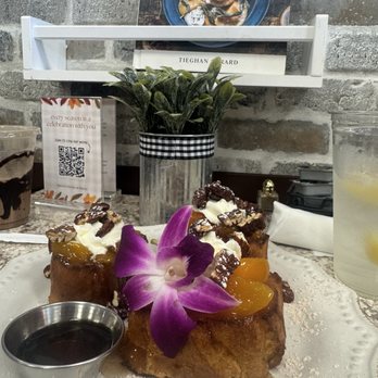 Harvest Kitchen & Bakery - Peaches n cream French toast - Breakfast & Brunch Near Me - Katy, Texas